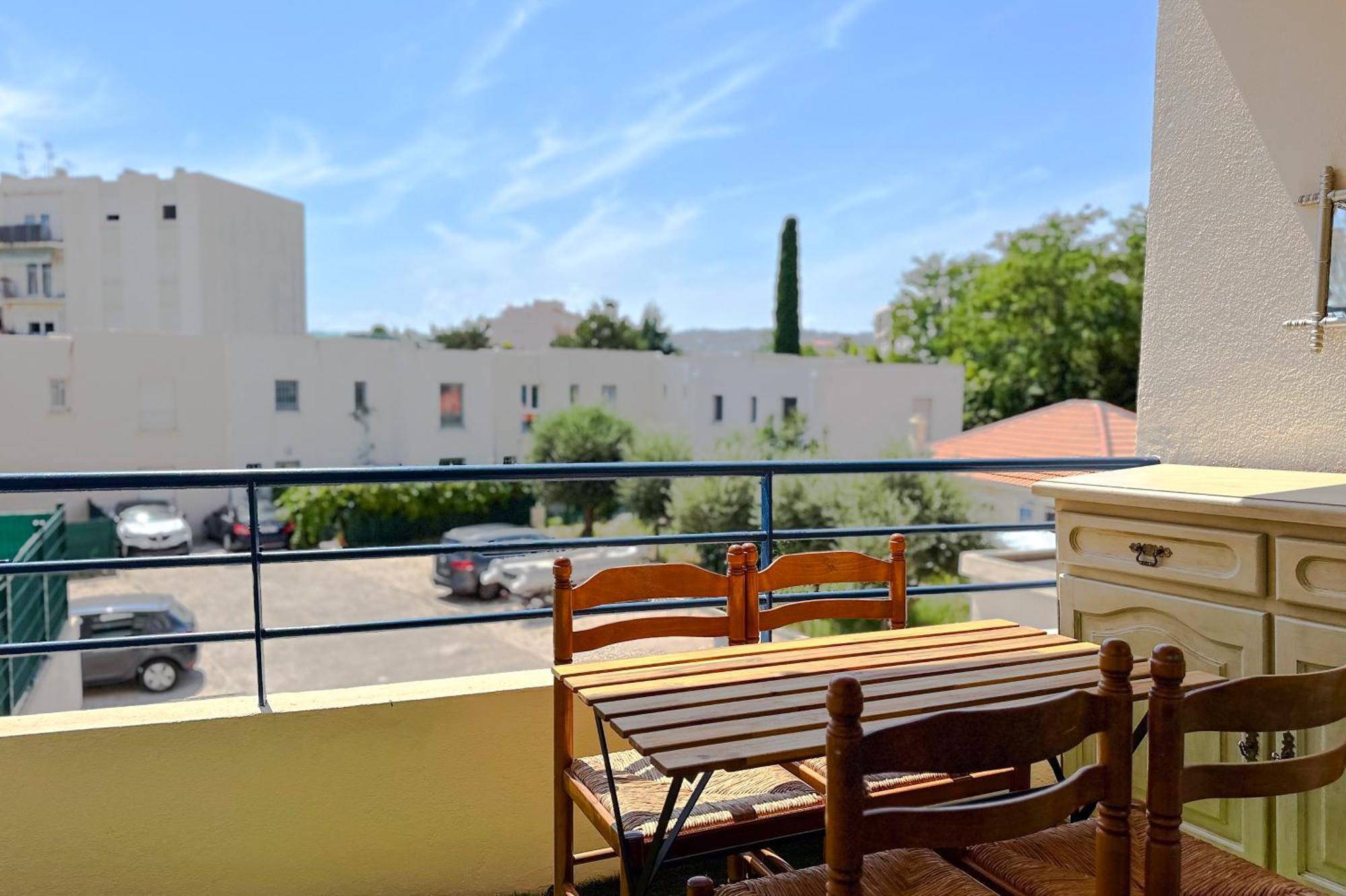 Poincare 4 - Lumineux, Renove, Central Et Calme A Juan Les Pins Антиб Экстерьер фото